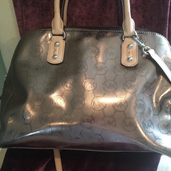 Michael Kors Large Duffle Style Purse - Picture 3 of 7